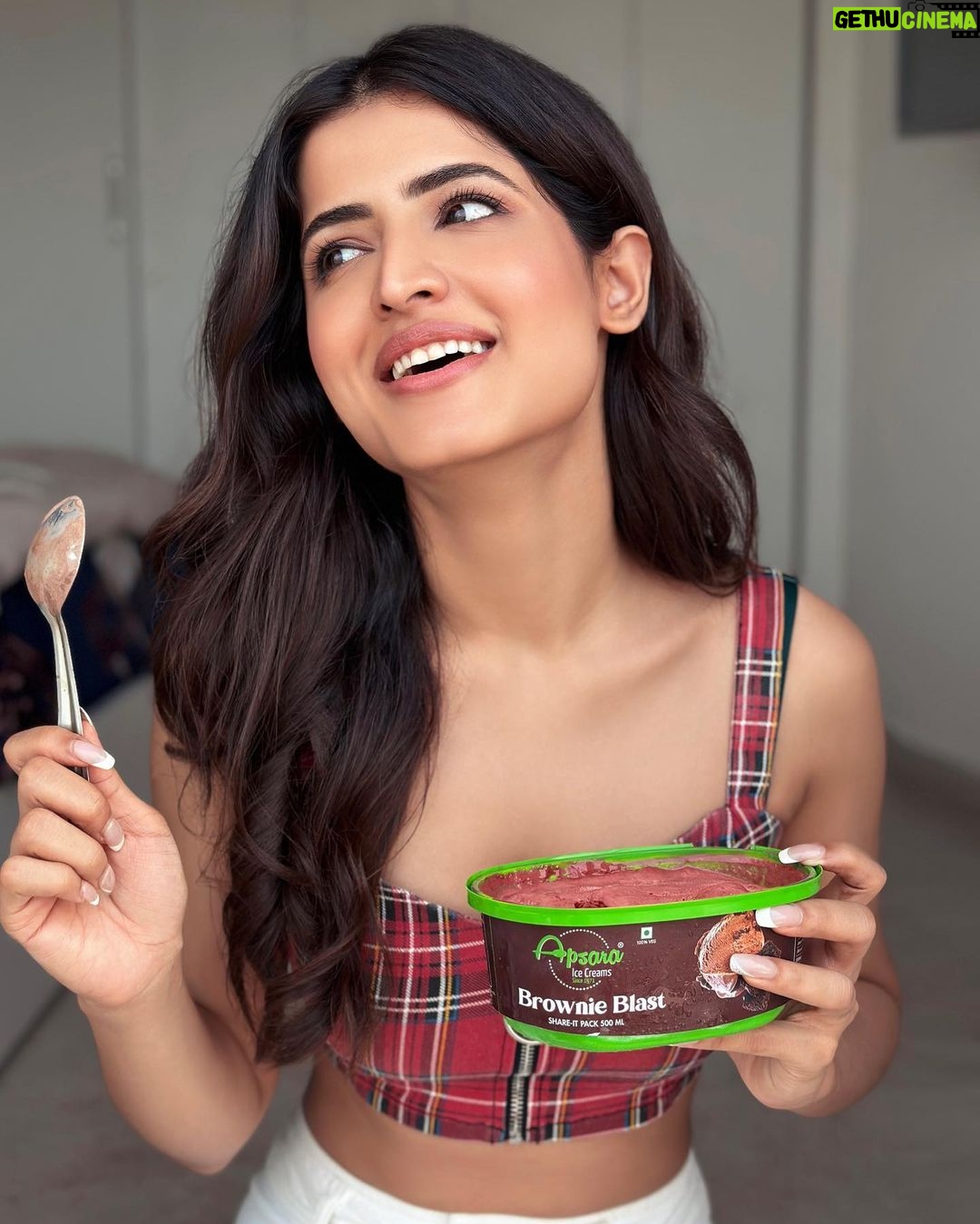 Vinali Bhatnagar Instagram - Drooling over endless flavours🤤 @apsaraicecreams 🍦 Apsara Ice creams are made with ✅ Real Fruits, Nuts & Chocolates ✅ Fresh Full Cream Milk ✅ No Preservatives ✅ No Added Colours & Flavours Also available with Zero Added Sugar & in Vegan options. Visit your nearest Apsara Ice Creams outlet or order on Swiggy / Zomato to give your taste buds the ultimate experience 🍨 #ApsaraIceCreams #CantGetOverIt #WeScreamForIcecream #icecream #instafood #loveit