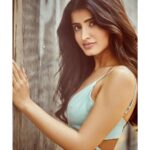 Vinali Bhatnagar Instagram - Birthday post☘️ Only grateful and blessed today for all that God and life has blessed me with! Thankyou everyone for all your wishes and love! Only upwards and onwards🙏 Photographer : @harsh__mevada Styled by : @sanamratansi Assisted by : @nirikshapoojary_ Outfit : @thenewbold.in Jewellery : @myrhabyrhea Footwear : @monrowshoes Make up : @themakeupmaven__ Hair stylist : @tinamukharjee Assistant : @palashipramanik
