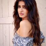 Vinali Bhatnagar Instagram - Wooshh💨 #day3 #kisikabhaikisikijaan . Shot by: @kaasastudio Make up : @mitavaswani Hair stylist : @tinamukharjee Assistant : @palashipramanik Styled by : @sanamratansi Assisted by : @saumya_santosh @nirikshapoojary_ Outfit : @theiaso_official Jewellery : @myrhabyrhea Footwear : @monrowshoes . . . . #potd #love #live #blacknwhite #cord #shoot