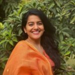 Vishakha Singh Instagram - Happy Diwali 🪔 ॐ ह्रीं श्रीं लक्ष्मीभ्यो नम: ऊँ श्रीं ल्कीं महालक्ष्मी महालक्ष्मी एह्येहि सर्व सौभाग्यं देहि मे स्वाहा।। या रक्ताम्बुजवासिनी विलासिनी चण्डांशु तेजस्विनी। Wishing you all love, peace and light 🙏🏼 #Diwali2023 #happydiwali #happydiwali🎉
