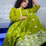 Vishnu Priya Instagram – Unstoppable 😇✨ 
.
.
Outfit: @shopping_with_suprajakiran 
.
.
📷: @ramasudha_photography 
.
.
.
#positivity #photography #photo #curlyhair #instagram #instagood #pictures #pic #happyday #sidshnu #subscribe #like #share #comment #thankyouthankyouthankyou #loveyouall❤️