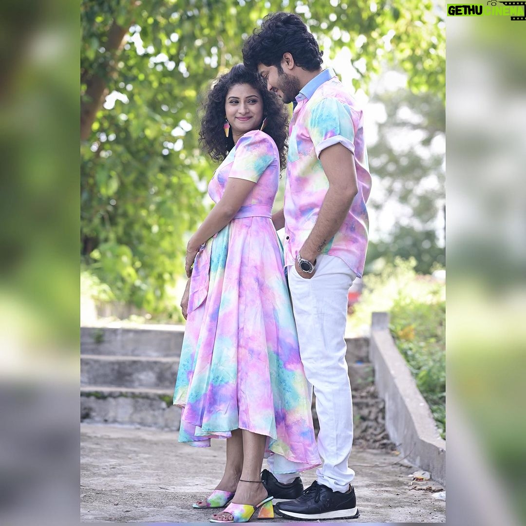 Vishnu Priya Instagram - Dressed to CHILL ๐ ๐ ๐งฟ๐งฟ๐งฟ๐งฟ๐งฟ๐งฟ๐งฟ . Beautiful couple outfits from @sty_lesociety ๐ป Follow the page & Grab yours ๐ซถ๐ป . ๐ท: @ramasudha_photography . #coupleoutfits #couplegoals #couple #realcouple #blessed #botique #designer #photograph #bestpic #nature #curlyhair #favourite #hubby #hubbyandwifey #thankyouthankyouthankyou #loveyouall #spreadpositivity #spreadlove
