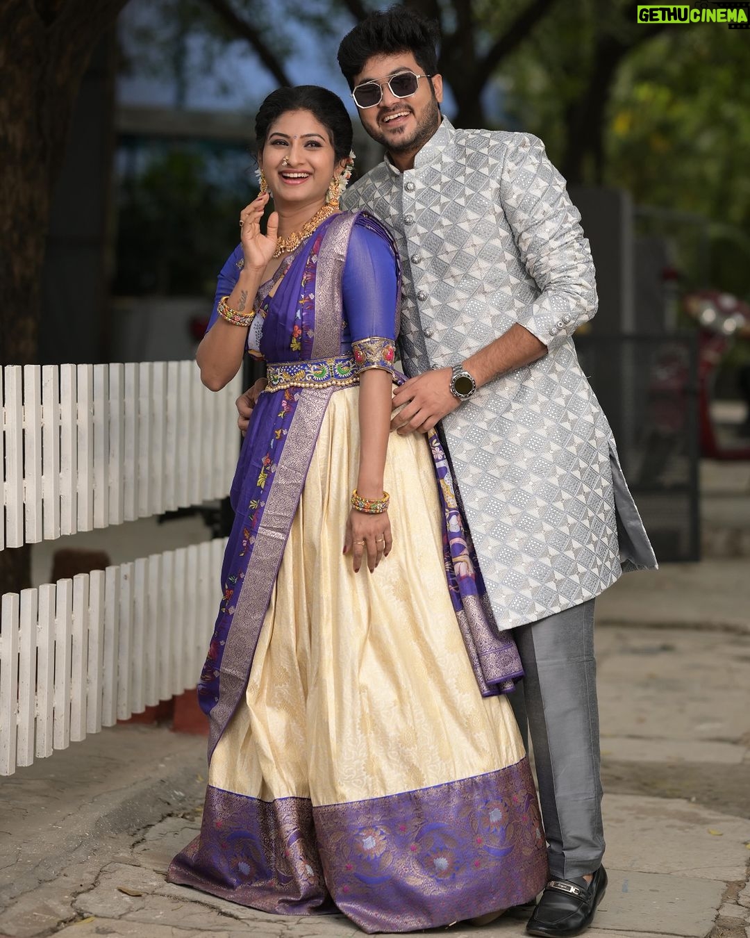 Vishnu Priya Instagram - Do watch Family no 1 show Grand finale ♥️ Today at 11am on @zeetelugu . Wearing: @swan_designerstudio 🩷 . 📷: @wedlove_films ♥️ . Make over by @s.bhavani_hairstyler ♥️ . #shows #reality #outfits #beautiful #beauty #makeover #makeup #instagram #instalove #instalike #insta #goodday #sidshnu #subscribe #like #share #comment #spreadlove #spreadpositivity #thankyouall
