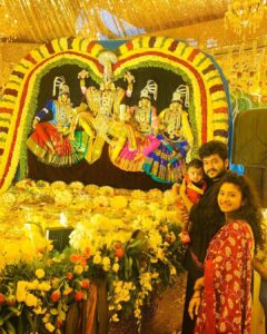 Vishnu Priya Instagram - వైకుంఠ ఏకాదశి 🙏🏻 . #throwback #throwbackto5yearsago #memories #blessed #love #devotions #temple🙏 #thankyouthankyouthankyou #loveyouall #sidshnu #subscribe #like #share
