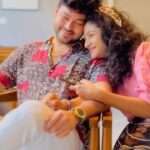 Vishnu Priya Instagram – ఈ చల్ల గాలి ఉన్న నీ పైట గాలి  తగలకుంటే..! 
ఎంత ఉక్క పోతో  ఈ చిత్రం బాగుందే..! 
.
📷: @anthonykarthik__ 💜 
.
.
#reelsinstagram #reels #instagram #couple #thankyou #loveyouall #actorslife #telugu #sidshnu #subscribe #like #share #comment #vlogs #songs
