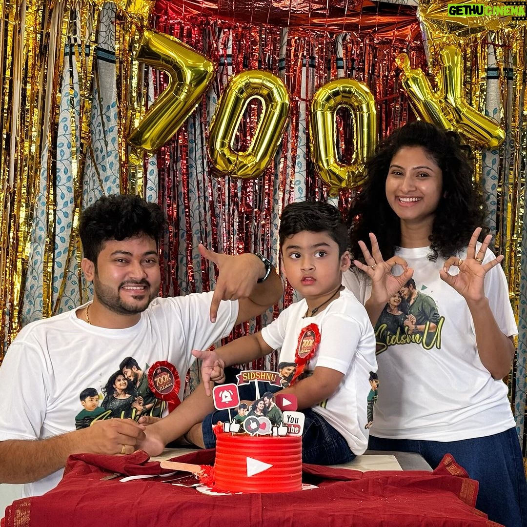 Vishnu Priya Instagram - 700k + celebrations 🎉 . Full video is out on my channel #sidshnu 🫶🏻 Go & check it out now :) . . . #subscribe #youtube #youtuber #channel #700k #celebration #blessed #instagram #instadaily #instalike #thankyou #loveyouall❤️ #keepsupporting Hyderabad
