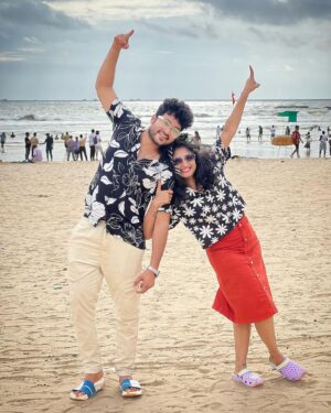 Vishnu Priya Instagram - Us ♥️ 
.
.
#goa #beach #bagabeach #couplegoals #couplephotos #couple #vacation #trip #fun #enjoy #instagram #instalove #instadaily #instamood #sidshnu #subscribe #like #share #thankyouthankyouthankyou ♥️
