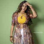 Vishnupriyaa bhimeneni Instagram - 💛💛💛💛❣️ #DayaaOnHotstar 2 more days to go ..... so far thaankyou for ur love n blessings... hope I give it back in blockbusterous ways to entertain you my loves 💛🧡 👗 :@maramsclothing_official Styled by :@greeshma_krishna.k Jwellery:@pra_jewels 📷:@landscapephotography19 #DayaaOnHotstar #Dayaa #vishnupriyabhimeneni #Thrillerseries #2moredays #promotions #grateful