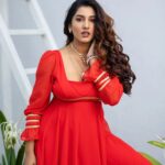 Vishnupriyaa bhimeneni Instagram - ❤️❤️❤️❤️❤️❤️❤️ Tonight for suma Adda ... 👗 @thefrillsandbows 📷 @joy.photographyy #vishnupriyabhimeneni #etvtelugu #sumaadda #instagood #love #joy #greatlaughs