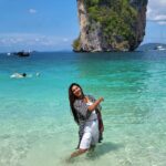 Vishnupriyaa bhimeneni Instagram - Major major missing 💙💙💙🌴🏝🏝🏜🏖🌈⛱️🌤🌤🌤🌞🌞🌞🌠🌊🌊 #VISHNUPRIYABHIMENENI #Takemeback #vacation #Ocean #swim #outdoors #rejuvenation #inthenature #withthenature #Motherearth #Islanddiaries Krabi, Thailand