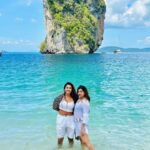 Vishnupriyaa bhimeneni Instagram - HOLIDAY 📸 Dump 💙💙💙💙🎆🎆🎆🧿🧿🥰🥰🙏🦋🦋🦋 #VISHNUPRIYABHIMENENI #rithuchowdary #girlsonavacation #oceanlove #island #krabi #Thailand #bestholiday #grateful #Energised Krabi, Thailand