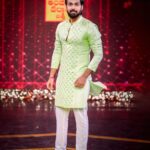 Vishnupriyaa bhimeneni Instagram - I was elated to attend the “Ladies and Gentlemen” show on @zeetelugu along with @vishnupriyabhimeneni , It was an amazing experience to meet numerous warm people who made me feel at home. @pradeep_machiraju @anchorravi_offl @i.ali.reza PC @paulino_pictures Outfit @myperfectfitformen #ladiesandgentlemen #zeetelugu #MaanasNagulapalli #ActorMaanas #maanas #TV show #tollywood #TeluguActor #style #acting #funshow #zarizaripanchekatti #vishnupriya #vishnupriyabhimeneni #BiggBossTelugu5 #BiggBossTelugu #zeetelugupromo #song Padmalaya Studio