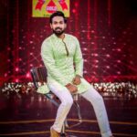 Vishnupriyaa bhimeneni Instagram - I was elated to attend the “Ladies and Gentlemen” show on @zeetelugu along with @vishnupriyabhimeneni , It was an amazing experience to meet numerous warm people who made me feel at home. @pradeep_machiraju @anchorravi_offl @i.ali.reza PC @paulino_pictures Outfit @myperfectfitformen #ladiesandgentlemen #zeetelugu #MaanasNagulapalli #ActorMaanas #maanas #TV show #tollywood #TeluguActor #style #acting #funshow #zarizaripanchekatti #vishnupriya #vishnupriyabhimeneni #BiggBossTelugu5 #BiggBossTelugu #zeetelugupromo #song Padmalaya Studio