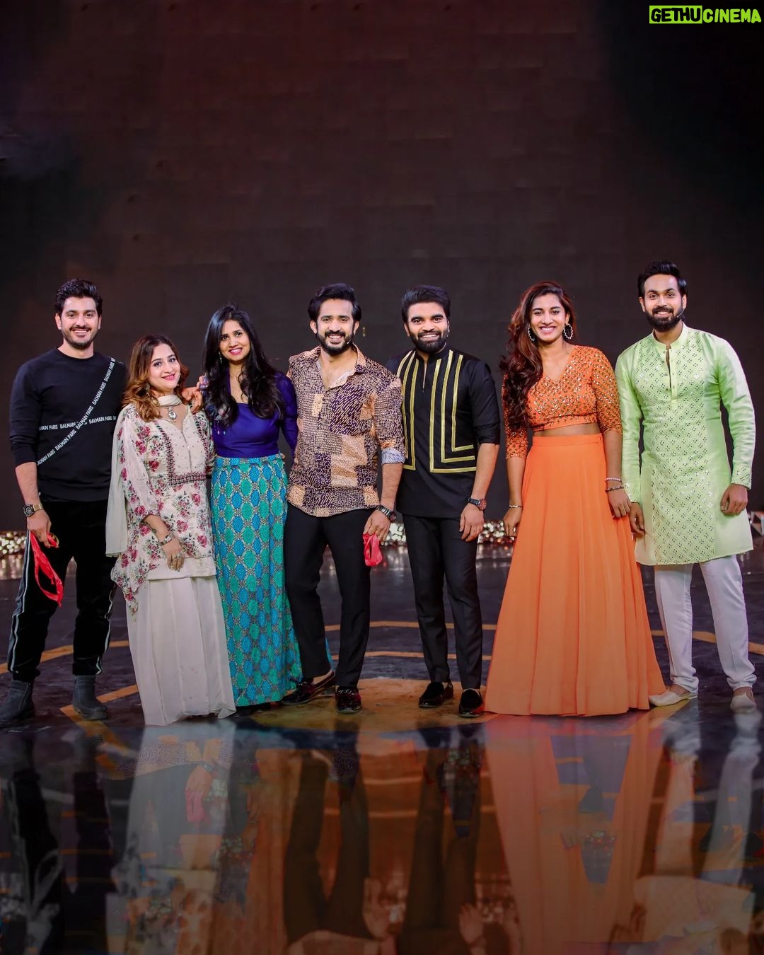 Vishnupriyaa bhimeneni Instagram - I was elated to attend the “Ladies and Gentlemen” show on @zeetelugu along with @vishnupriyabhimeneni , It was an amazing experience to meet numerous warm people who made me feel at home. @pradeep_machiraju @anchorravi_offl @i.ali.reza PC @paulino_pictures Outfit @myperfectfitformen #ladiesandgentlemen #zeetelugu #MaanasNagulapalli #ActorMaanas #maanas #TV show #tollywood #TeluguActor #style #acting #funshow #zarizaripanchekatti #vishnupriya #vishnupriyabhimeneni #BiggBossTelugu5 #BiggBossTelugu #zeetelugupromo #song Padmalaya Studio