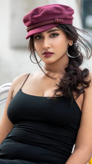 Vishnupriyaa bhimeneni Instagram - Drop it like it's HOT😝😍🧡

SHOT&EDITED : @sushmaa_gupta

#vishnupriyabhimeneni #loveandlight #reelitfeelit❤️💪🌈👑 #snoopdogg #dropitlikeitshot