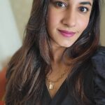 Vishnupriyaa bhimeneni Instagram - Progress everyday is the only goal I have ... 🥰 I find it too tough to follow others choreography.. specially with my dyslexic brain lol ... But I try ... I try ... I try ... IL continue to try n get better 😍🥰 Choreo : @mrsree.9 #vishnupriyabhimeneni #danceday #instareels #malleshwarive #nostalgic #fridayvibes #fridaymood #teluguactress #telugu ##mallieswarivey
