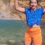 Vishnupriyaa bhimeneni Instagram – Miss you meghalayan blues 💙💙

#vishnupriyabhimeneni #travel #meghalayantribe #turquoisewaters #blueandpuresky #magicallifeontheplanet Double Decker Roots Cherrapunji