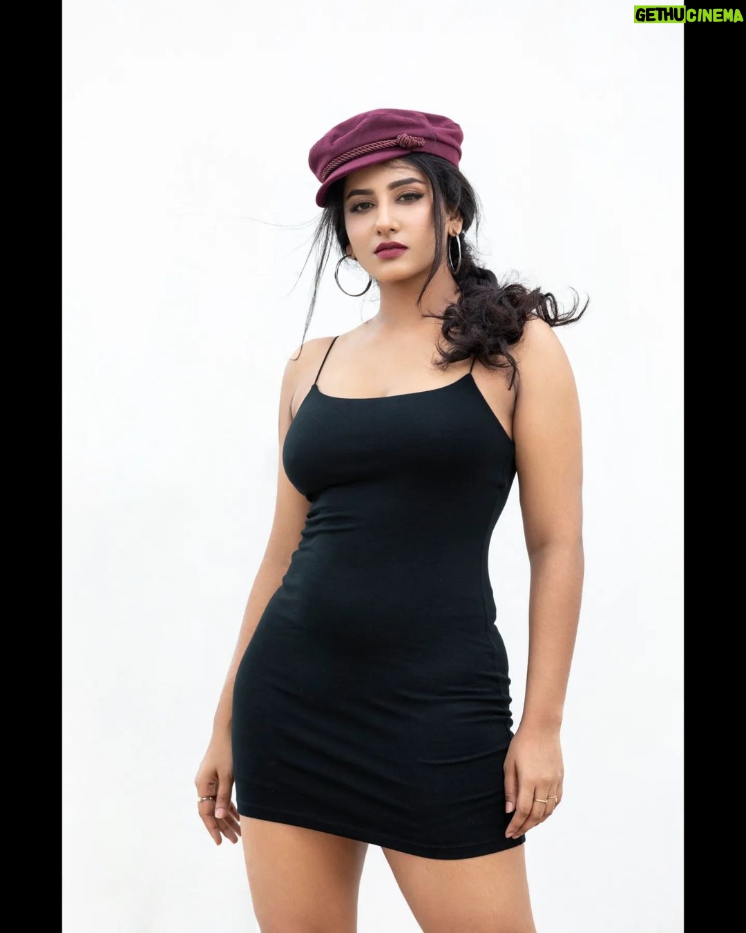 Vishnupriyaa bhimeneni Instagram - You are my fav hello & my hardest goodbye.. 💗 Styling : @greeshma_krishna.k H&M : @makeupbysapnak 📸 : @shareefnandyala #vishnupriyabhimeneni #loveandlight #sundayyyyingggg #magical #Wonderful #1millionfollowers #Excited #purelove❤️