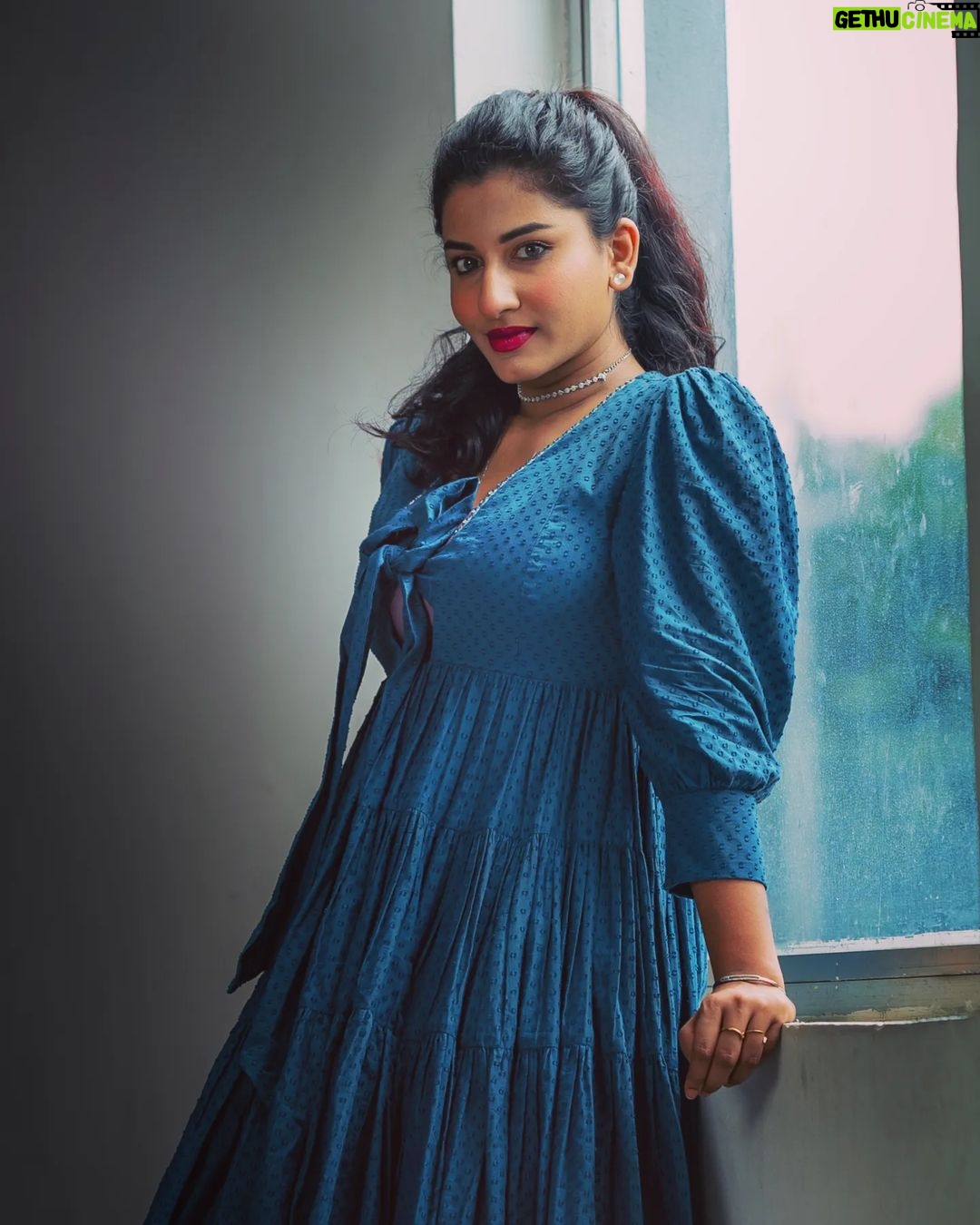 Vishnupriyaa bhimeneni Instagram - Wanted Pandugaad promotions....... 💖💖💖💖💖 Styling :@greeshma_krishna.k Outfit : @houseofakhilaaakurathi Team : @relivevisuals #vishnupriyabhimeneni #WANTEDPANDUGAAD🍊 #moviepromotions #LIFEISBEAUTIFUL #magical #raghavendraraogaru #Unitedkproductions Hyderabad