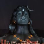 Vishnupriyaa bhimeneni Instagram – One with Divine 💛
 Purely Magical… 🙏❤️
YOGI SHIVA MAHADEV 🤍

Forever grateful….

🥻 @sujisrin.collection 

#mahashivratri2022 #vishnupriyabhimeneni #sadhguru #ishafoundation #savesoil #memorablenight Adiyogi Shiva statue