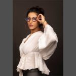 Vishnupriyaa bhimeneni Instagram - Sundaying🧡🧡🧡💛💛💛💛🤍🤍 📸 @shareefnandyala M&H @pranathibandi Styling @pranathibandi #LIVEHAPPYHEALTHY💜 #letlive #love #sundaysaremyfav #summersundays #loveleyday #chillaxingwithsomedrama🤩😝💜