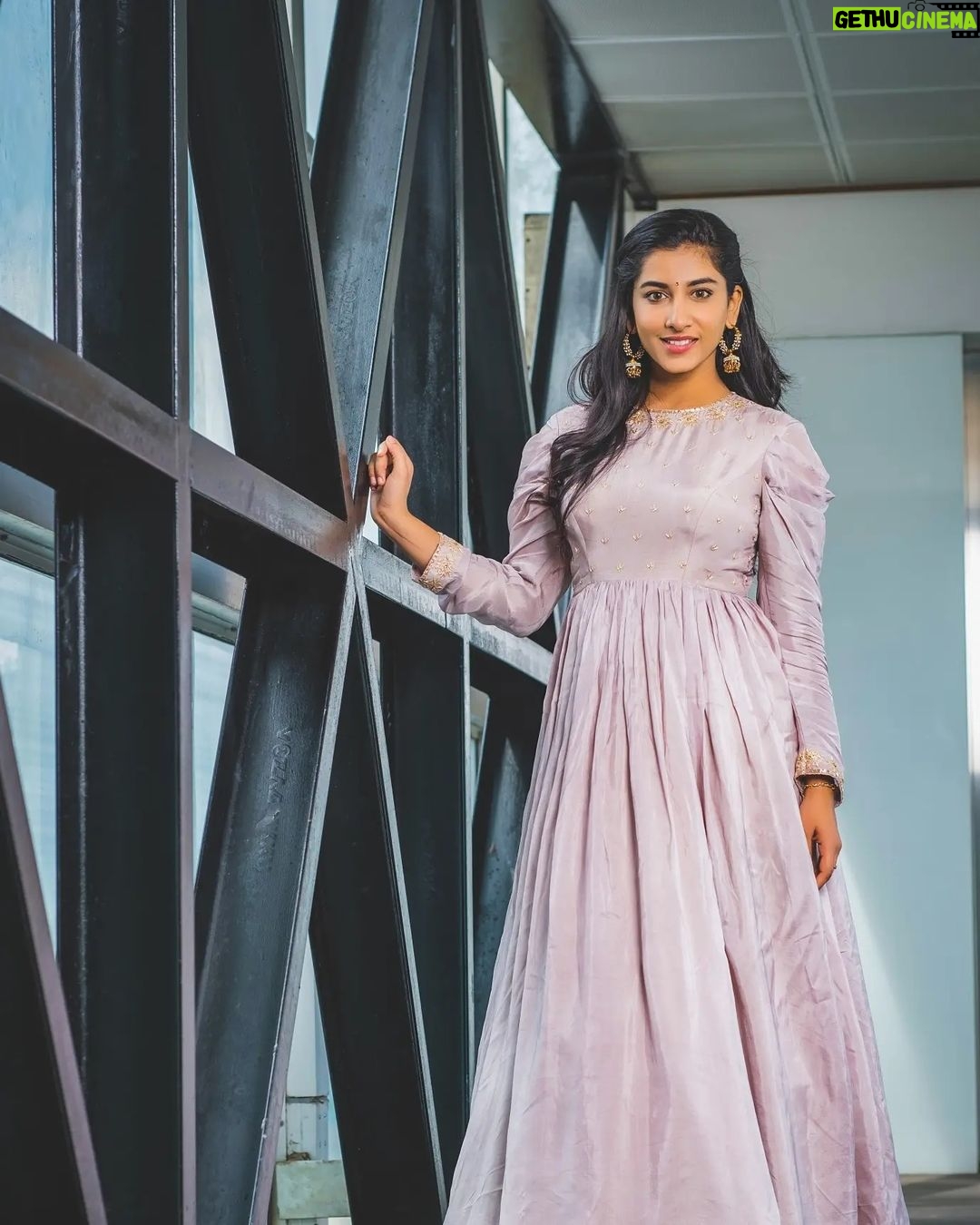 Vishnupriyaa bhimeneni Instagram - Counting blessings πππππ Thankyou for loving Mahi... Maheshwari #TheBakerAndTheBeauty Heartfelt gratitude to every one who blessed me πππππ I love you β€οΈβ€οΈβ€οΈβ€οΈ Styling : @greeshma_krishna.k πΈ : @whoisindrasena Label : @rvdesignerstudiobyrupa #TheBakerAndTheBeauty #promotions #annapurnastudios #aha #tinashiparaj #santoshshobhan #venkat #blessedandgrateful