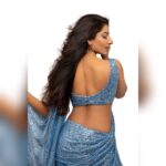 Vishnupriyaa bhimeneni Instagram – 💙

👗  @divya_varun_official
📸  @shareefnandyala
M&H @pranathibandi
Styling @greeshma_krishna.k

#loveforthecolourandglitter💙 #Rockingmyworld #dowhatyoulove #greatefulforallthesupportsystem #lovenhappinesstoall💜 #Mondays