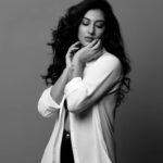 Vishnupriyaa bhimeneni Instagram - 🤍🤍🤍🖤 📸 @shareefnandyala M&H @pranathibandi Styling @devaras92