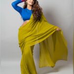 Vishnupriyaa bhimeneni Instagram - Embracing August ♌️💙💙💙💚💚💚 Styling: @greeshma_krishna.k Saree : @swarna_reddys Earrings :@pretty.jewelbox 📷 :@manoj_gangula Makeup:@makeupbysapna_k #vishnupriyabhimeneni #augustmemories☀️✨💞 #rockyaurranikipremkahani #grow💚 #grateful