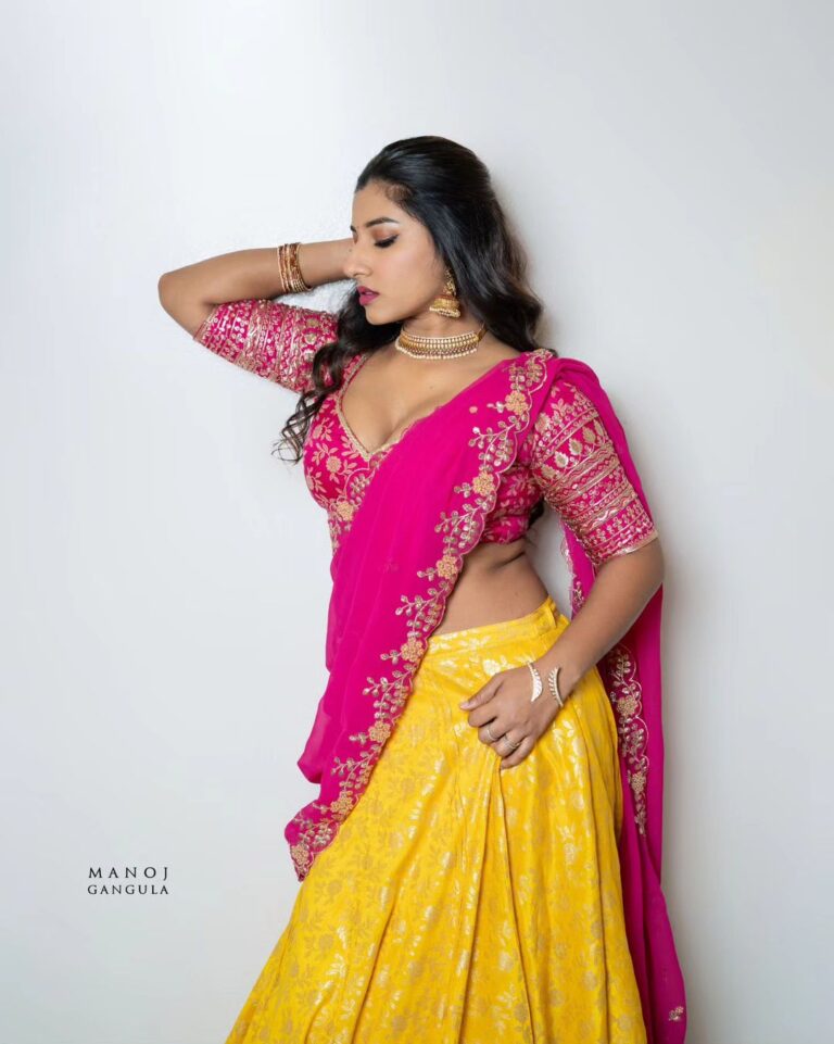 Vishnupriyaa bhimeneni Instagram - Kinni Soni ❤️‍🔥❤️‍🔥✨️✨️✨️ 💛💛 Outfit :@mounikas_couture Jwellery :@pretty.jewelbox 📷 :@manoj_gangula #vishnupriyaabhimeneni #Maatv #aadhivaramwithstarmaaparivaram #sundaypost #gratitude #telugu #diljitdosanjh #latest #11-19-2023