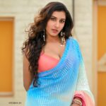 Vishnupriyaa bhimeneni Instagram - 💙💖💙💖💙 Saree :@sujisrin.collection Hair :@dkalyani73 Earrings :@aanvitrends 📍:@passionate_studios 📷:@studios19_lsp @landscapephotography19 #vishnupriyabhimeneni #vishnupriyaa #jawaan #trending #sharukhkhan #instagram #sareelove #fridaymood #magic #happiness