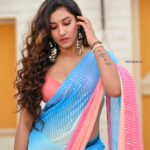 Vishnupriyaa bhimeneni Instagram - 💙💖💙💖💙 Saree :@sujisrin.collection Hair :@dkalyani73 Earrings :@aanvitrends 📍:@passionate_studios 📷:@studios19_lsp @landscapephotography19 #vishnupriyabhimeneni #vishnupriyaa #jawaan #trending #sharukhkhan #instagram #sareelove #fridaymood #magic #happiness