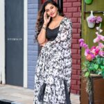 Vishnupriyaa bhimeneni Instagram - Holaaa .... Happy sunday 🫶🌞🌄☀️🧡💛 My most favourite day 🥰😍 👗 : @sujisrin.collection Hair :@dkalyani73 📷 :@studios19_lsp 📍: @passionate_studios #vishnupriyabhimeneni #sundayfunday #mood #inlove #greatefulforthelove #radhakrishnaatheart #19 #happysunday