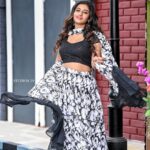 Vishnupriyaa bhimeneni Instagram - Holaaa .... Happy sunday 🫶🌞🌄☀️🧡💛 My most favourite day 🥰😍 👗 : @sujisrin.collection Hair :@dkalyani73 📷 :@studios19_lsp 📍: @passionate_studios #vishnupriyabhimeneni #sundayfunday #mood #inlove #greatefulforthelove #radhakrishnaatheart #19 #happysunday