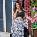 Vishnupriyaa bhimeneni Instagram - Holaaa .... Happy sunday 🫶🌞🌄☀️🧡💛 My most favourite day 🥰😍 👗 : @sujisrin.collection Hair :@dkalyani73 📷 :@studios19_lsp 📍: @passionate_studios #vishnupriyabhimeneni #sundayfunday #mood #inlove #greatefulforthelove #radhakrishnaatheart #19 #happysunday
