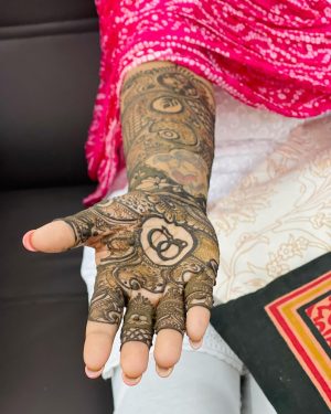 Vishnupriya sainath pathade patil Instagram - Last vali mehndi dekho aur naam dhundho 😍😍