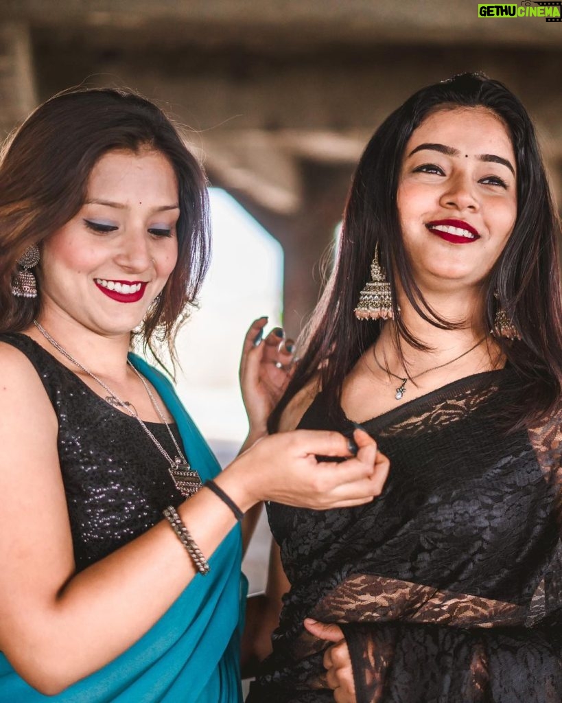 Vishnupriya sainath pathade patil Instagram - A Sweet Friendship Refreshes The Soul 🤘🏻🌍❤️ . . Mine❤️ :- @vishnupriyaa___148 Pc:- @vaibhavhuddar1727 . . #instagood #instagram #vishnupriya #sanjudeshmukh #marathi #marathimulgi #friendship #friendshipgoals #friends #soulmate #soul #photoreels #explore #explorepage #trendingreels #trending #foryou #foryoupage #viral #popular #shoot