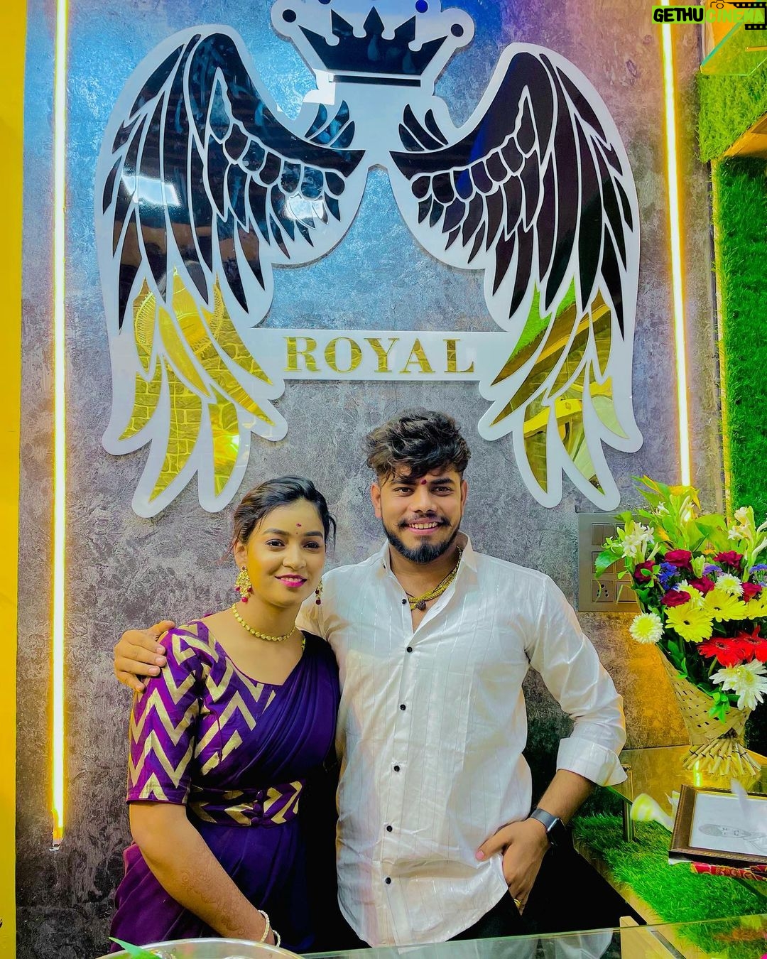Vishnupriya sainath pathade patil Instagram - 💥💪🏻रॅायल मेन्स वेअर औरंगाबाद उद्घाटन सोहळा 💪🏻❣️ 💥✌🏻दम नावात चर्चा गांवा गांवात ❤️💥✌🏻 . @vishnupriyaa___148 @abhi_gaikwad_0011 . . #likeforlike #trending #motivation #style #explore #insta #explorepage #instagood #abhigaikwad0011 Pandarpur, Waluj, Aurangabad.