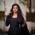 Vishnupriya sainath pathade patil Instagram - क़ातिल है तेरी हर अदा हर दिल है तुझ पर फ़िदा Don’t mind 😂 📸:- @gopal_panchal5555 Makeover: - @namrata_suryvanshi