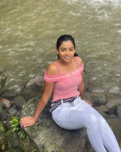 Vishnupriya sainath pathade patil Instagram - Kerla vibes 😘😍. Vlog kal upload d karungi✌🏻✌🏻✌🏻randomly banaya but boht maja aaya
