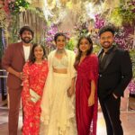Vithika Sheru Instagram - Such A Beautiful Evening With Beautiful People Around ❤️ Slaying in - @varunchakkilam