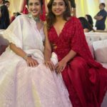 Vithika Sheru Instagram - Such A Beautiful Evening With Beautiful People Around ❤️ Slaying in - @varunchakkilam