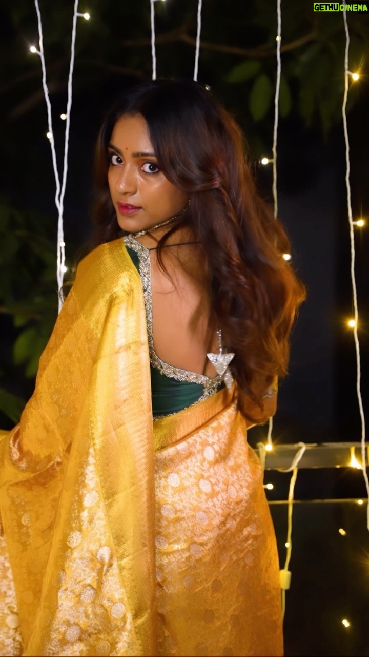 Vithika Sheru Instagram - @naira_silks is Excited to invite you all to Grand opening of 2nd branch at *madhapur * on 19th OCT. contact - 9049737999