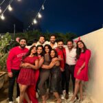 Vithika Sheru Instagram - Memorable Christmas Party 🎄🫶🏽❤️