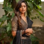 Vithika Sheru Instagram - Never Feel Guilty For What’s Best For You ❤️ Outfit - @bhargavikunam Pc - @kedar.photography Earrings - @alluringaccessories.a2