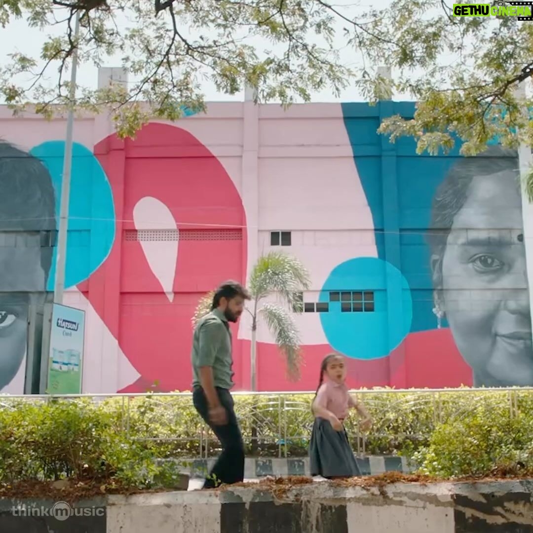 Vriddhi Vishal Instagram - Eppodhum appa ponnu na! đ¨âđ§ Now playing #VaaluParty đ¤Ē song from #TheeraKaadhal đ youtu.be/IXfzgfIQGoA Music @siddhukumar đļ Lyricist @anu_lyricist âī¸ Singer(s) @dsathyaprakash @prarthana_sriram đ¤ #āŽ¤ā¯āŽ°āŽžāŽā¯āŽāŽžāŽ¤āŽ˛ā¯ đđ̰đģ đŦ @rohinvenkatesan đ @actorjai @aishwaryarajessh @sshivadaoffcl @vriddhi đļ @siddhukumar đĨ @nravivarman âī¸đī¸ @editor_prasannagk đ ī¸ @ramuthangaraj đĩ @g.r.surendarnath đī¸ #TUdayakumar đģ @knackstudios_ đī¸ @proyuvraaj đī¸đŧī¸ @aesthetic_kunjamma đą @netflix_in đ¤ #GKMTamilKumaran đĒ @lyca_productions #Subaskaran