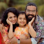 Vriddhi Vishal Instagram - Happy sunday all ❤️❤️❤️ 📸 @abinprasad_cherthala #reels #shootingtime #trending #vriddhivishal #childartist #southindianchildartist #vriddhifamily #love #happysunday #familytime #shooting #malayalam #cinema #kerala #kochidiaries Thycal Beach