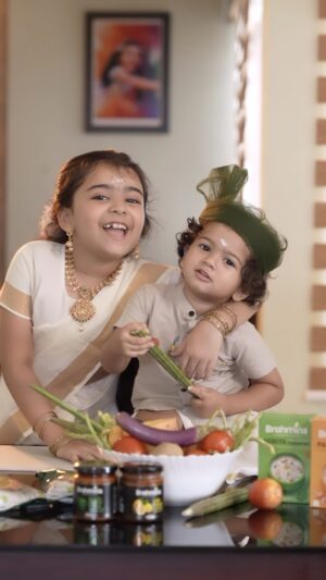 Vriddhi Vishal Instagram - Happy vishu all❤️❤️❤️

ഈ വിഷു നമുക്ക് ആഘോഷിക്കാം ഒറ്റക്കെട്ടായി, ഒറ്റക്കൂട്ടായി. Tag your loved ones and follow @brahminsfood for tasty updates.

🎥 @jithinbabu_jb 

#happyvishu #vishu2023 #brahminsfood