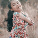 Vriddhi Vishal Instagram - Padatha patellam ❤️😍🥰 🎥 @ameensabil Outfit @orikid_ #padathapattellampadavandhal #dance #dancelover #instagood #instagram #childartist #childinfluencer #keralababyartist #vriddhivishal #kochi