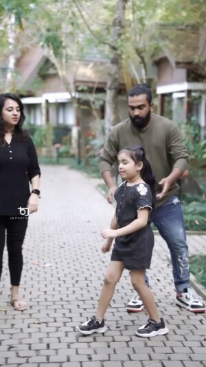 Vriddhi Vishal Instagram - Behind the scenes ❤️❤️tnq for 18 million views❤️❤️❤️

🎥 @jithinbabu_jb 

Location @morickapresort 

#trending #trendingreels #instagood #instagram #love #dancereels #viral #childartist #vriddhivishal #tamil #song #❤️